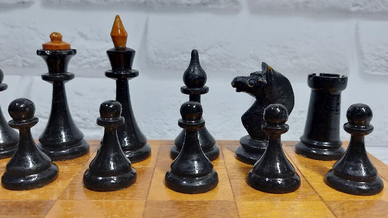 Beautiful authentic classic soviet wooden medium chess set, russian usa, vintage 1959.