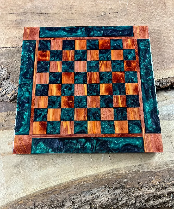 Black Onyx Emerald Cedar Chess Board (With Border)