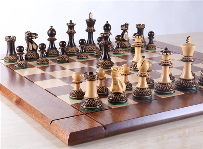 Heirloom Burnt Finish Grandmaster Chess Set