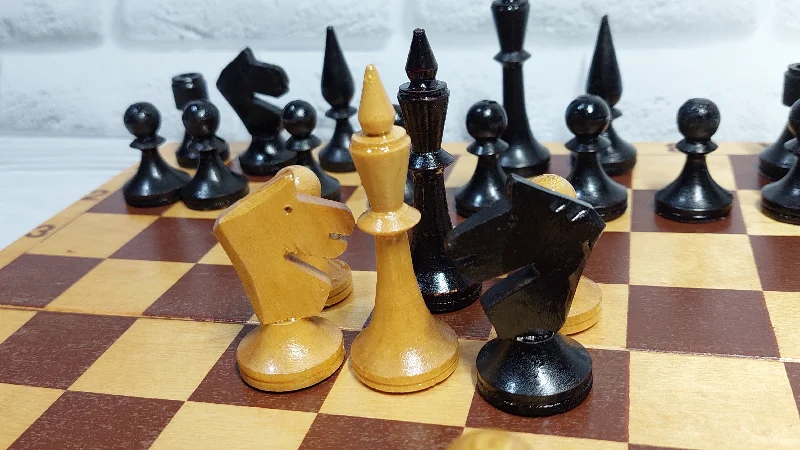 Soviet vintage chess, wooden chess made in USSR.